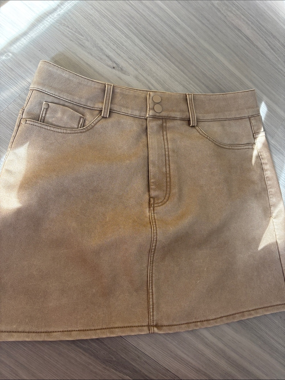 NWT RD STYLE DISTRESSED FAUX LEATHER MINI SKIRT